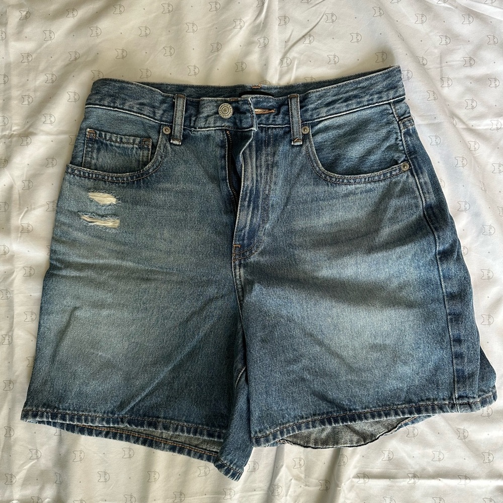 Uniqlo Light Wash Denim Shorts